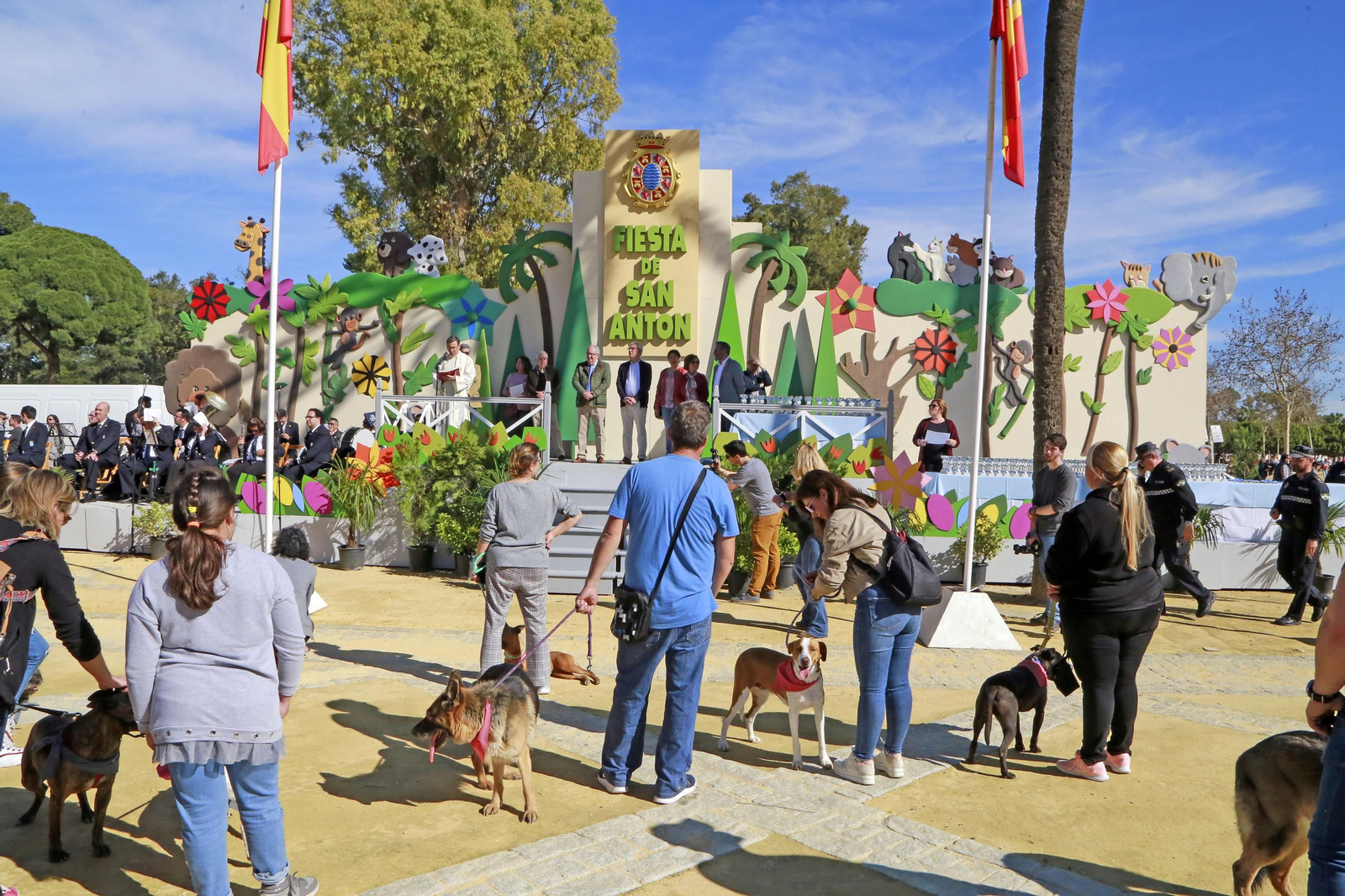 Imágenes de San Antón 2020 en Jerez