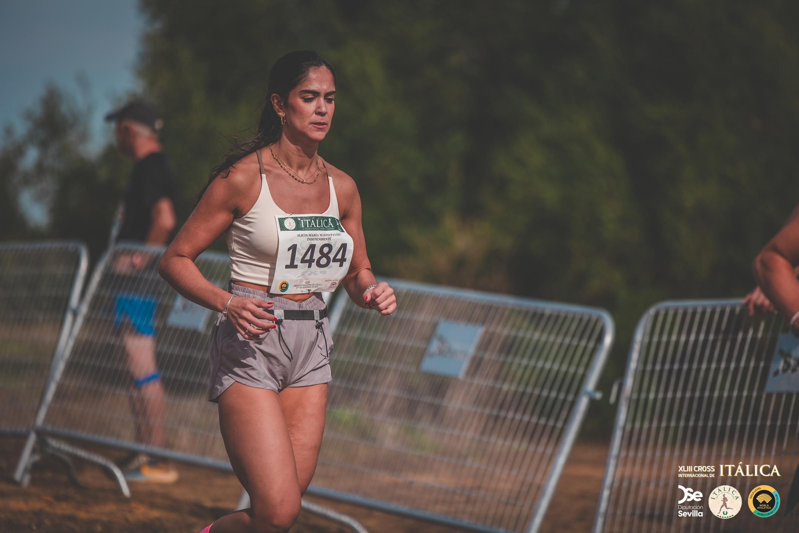 Búscate en las fotos del Cross de Itálica 2025 | 1
