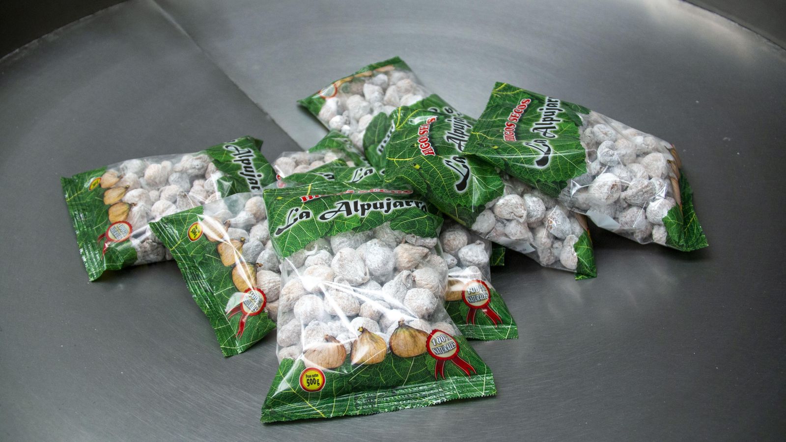 Varios paquetes de higos secos