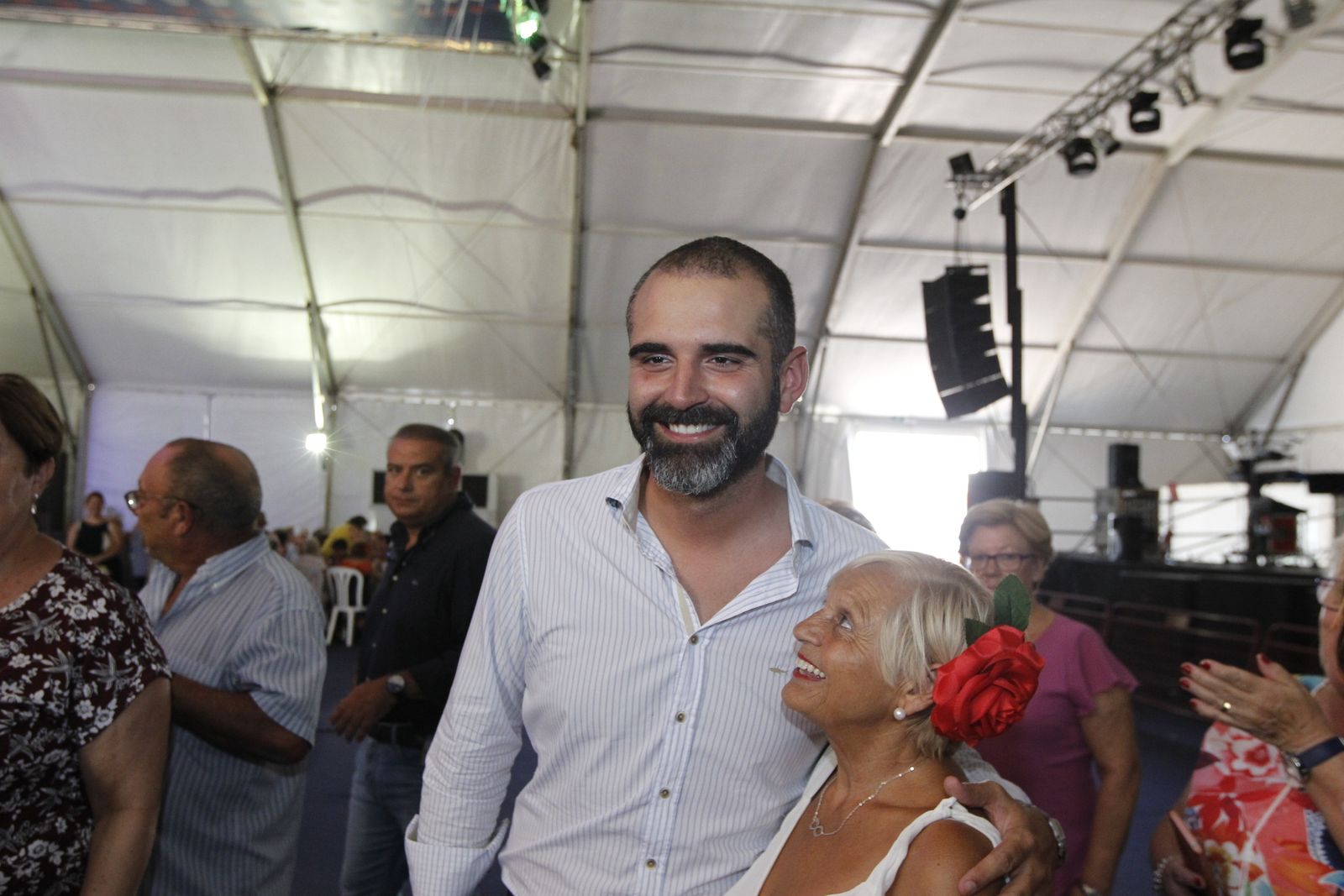 Fotogalería comida homenaje a los mayores. Feria de Almería 2019