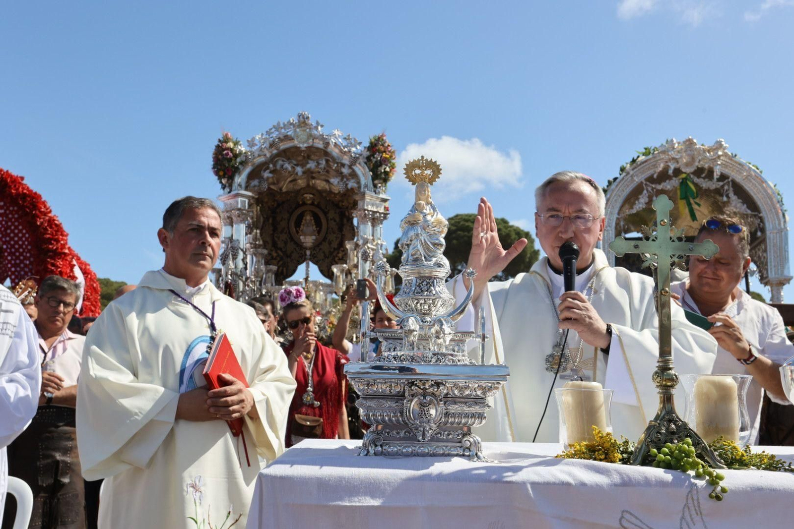 Misa de romeros de las hermandades de Jerez y El Puerto en Marismillas