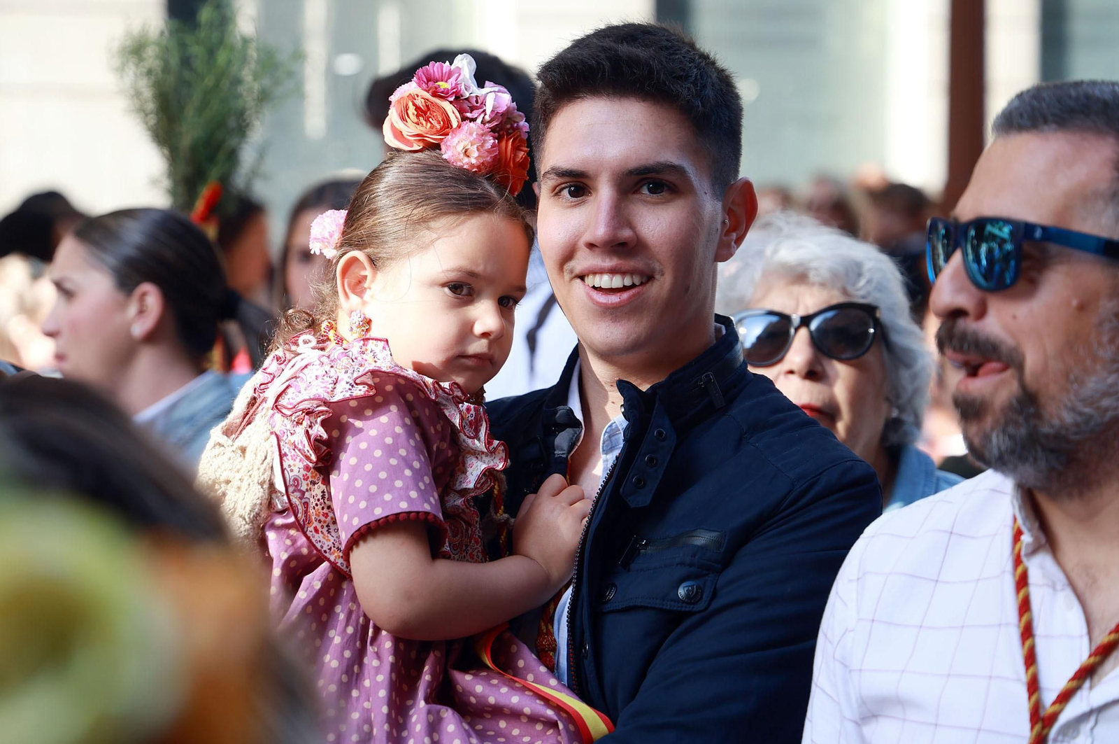 Las mejores imágenes de los peregrinos en la salida de Emigrantes