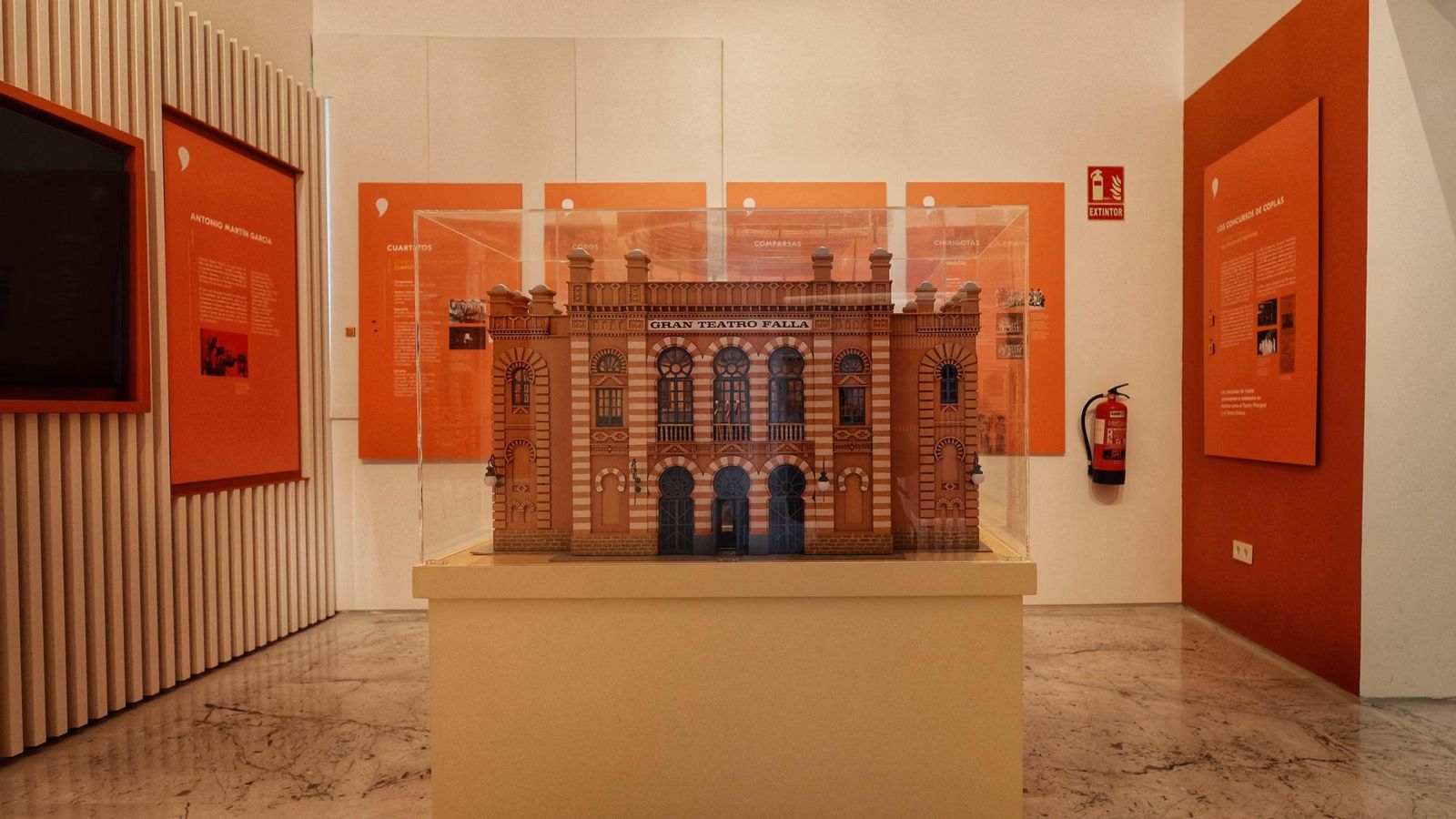 En la Casa del Carnaval podrás contemplar una de las tres maquetas del Gran Teatro Falla