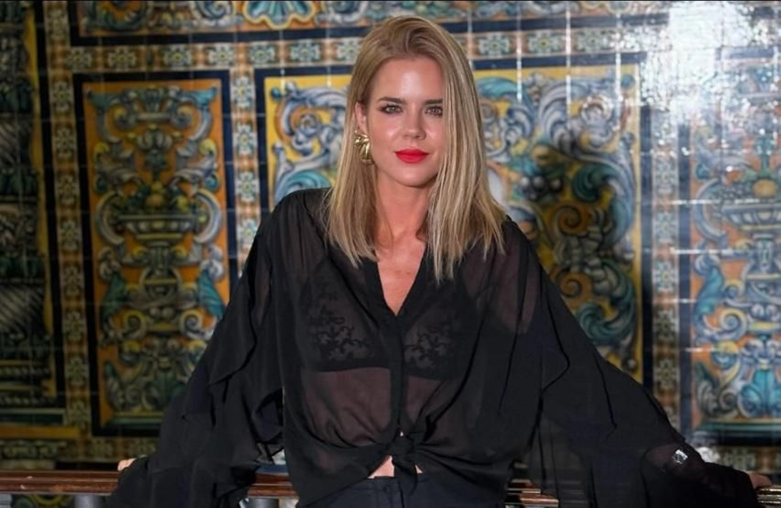 5 vestidos camiseros de Zara elegantes y cómodos que las estilosas compran sin parar para sus looks de oficina.