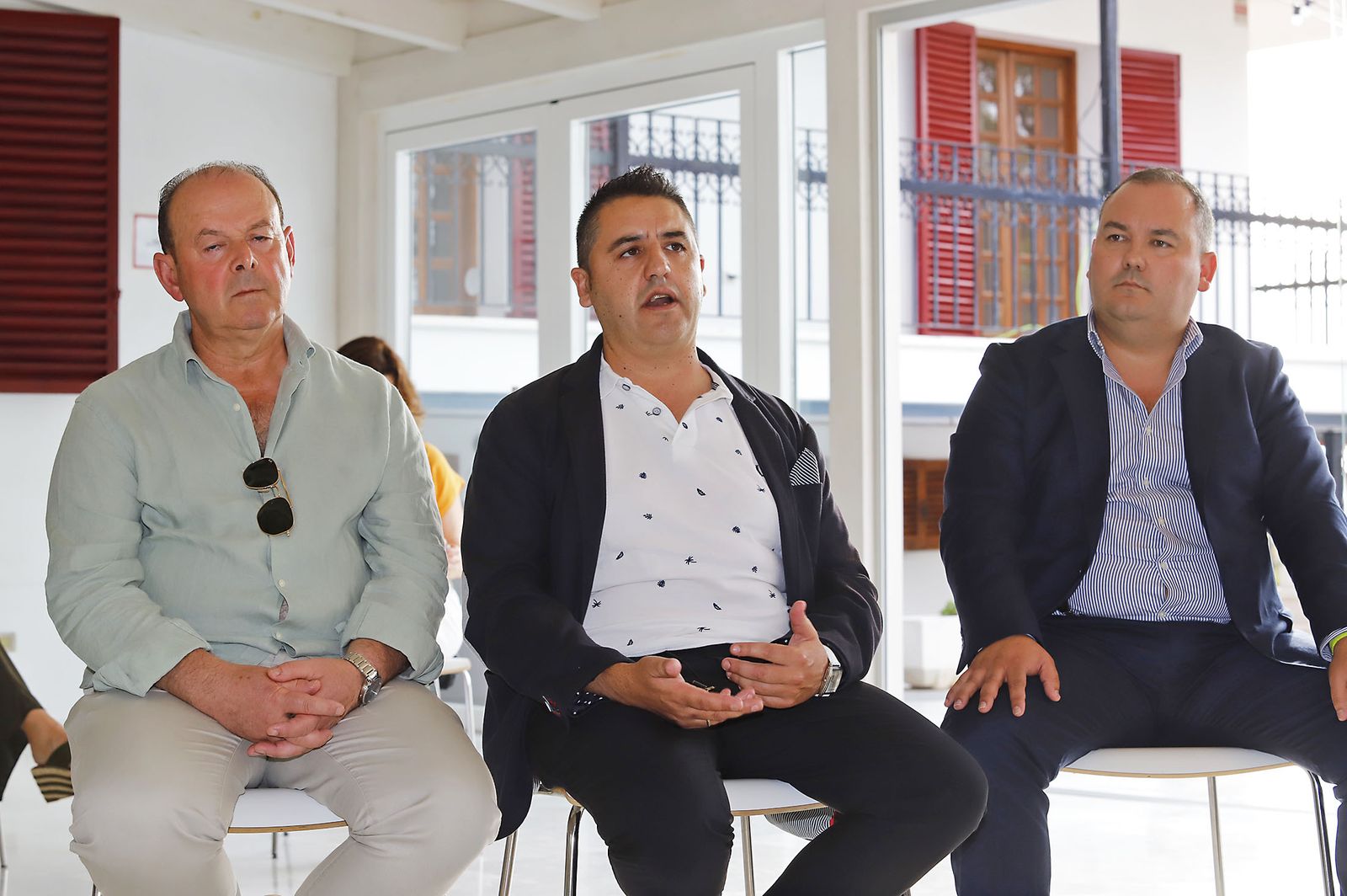 Imágenes del debate de "La Noche de los Frutos Rojos"