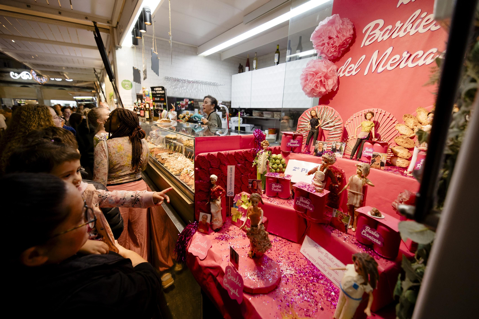 Las imágenes de la fiesta de los Tosantos en el Mercado Central