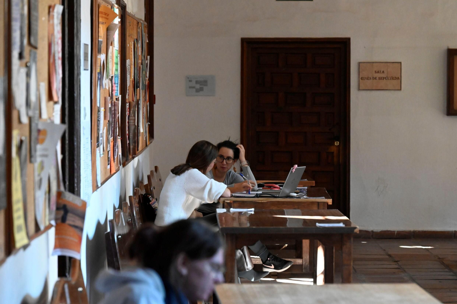 Las mejores imágenes de la Facultad de Filosofía y Letras de la Universidad de Córdoba Las mejores imágenes de la Facultad de Filosofía y Letras de la Universidad de Córdoba