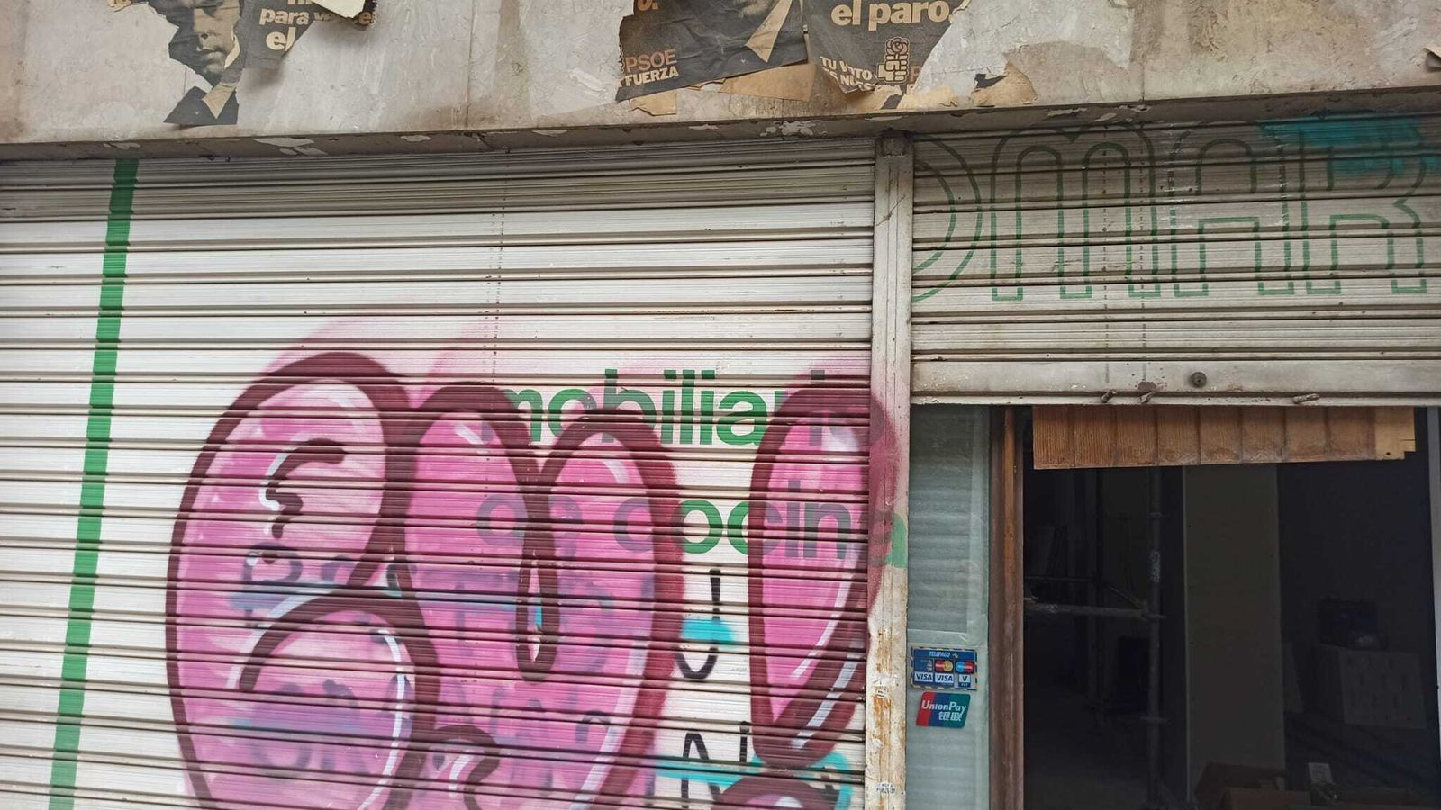 Carteles del PSOE con Felipe González