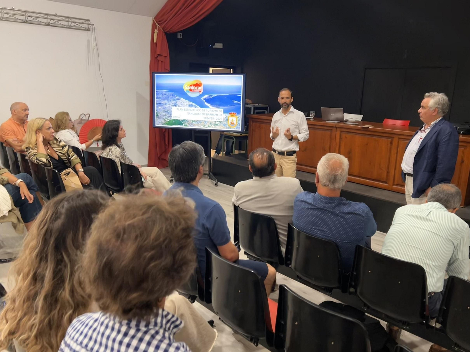 Víctor Mora interviene en la presentación del Plan Estratégico del Turismo.