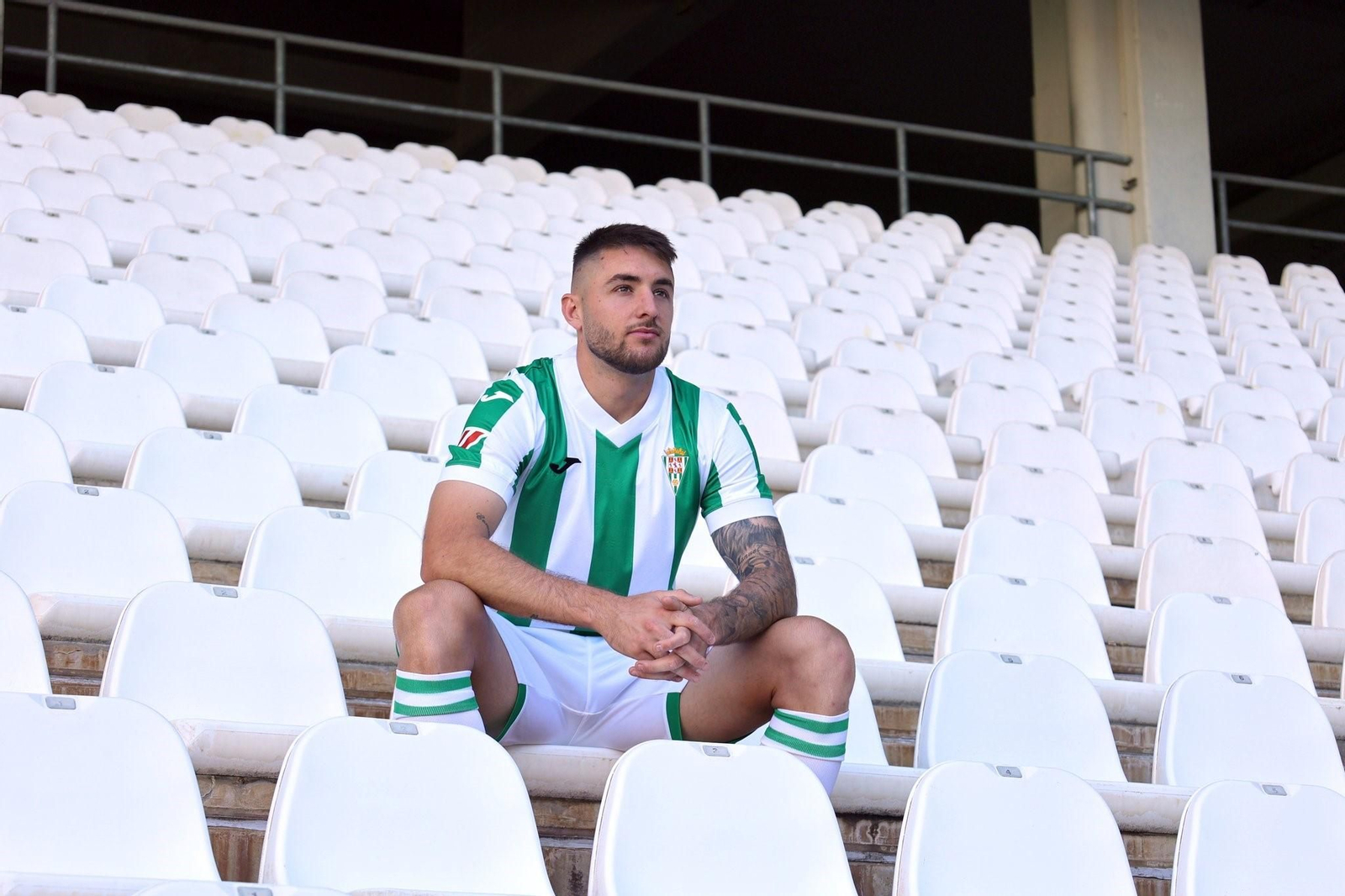 Primera camiseta del Córdoba CF 2024-25.