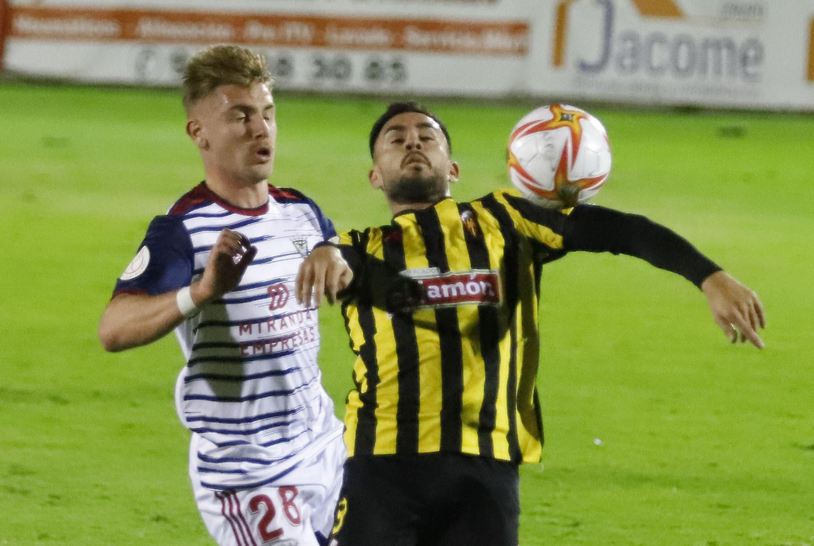 Imágenes del encuentro de Copa del Rey entre el San Roque de Lepe y el Mirandés