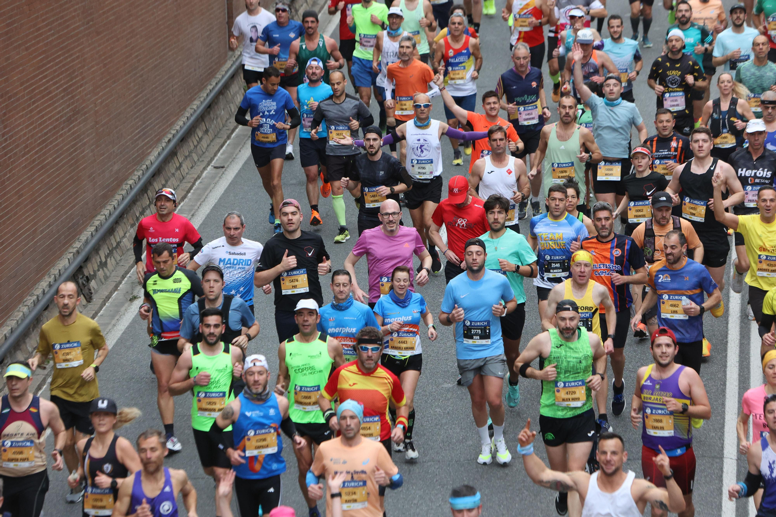 Búscate en la maratón de Sevilla 04