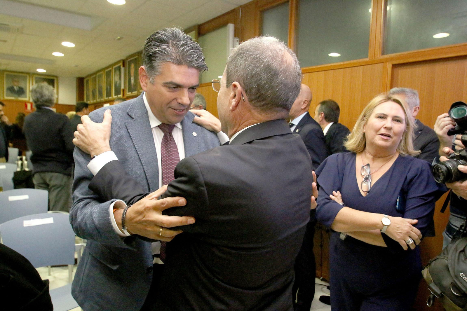 Fotogalería de la toma de posesión de Jerónimo Pérez como presidente de la Cámara de Comercio