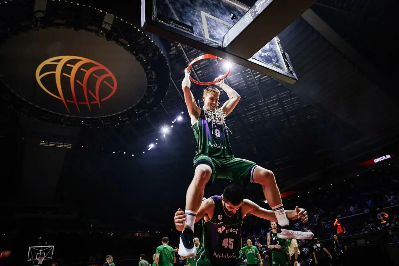 Las fotos del Unicaja campeón en la Copa Intercontinental