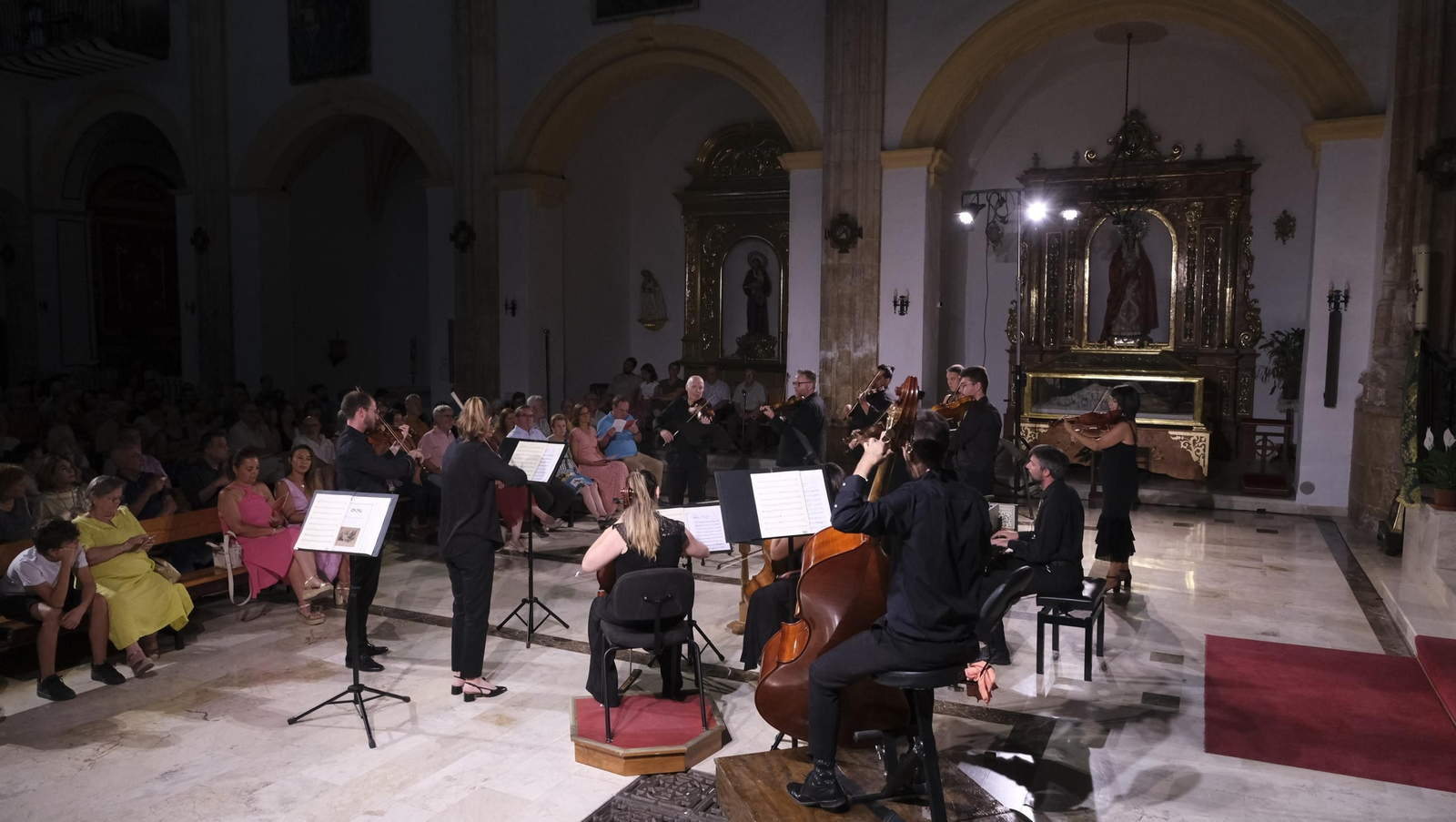 Concierto de la OCAL y del violinista Jesús Reina en Vélez Blanco, en imágenes