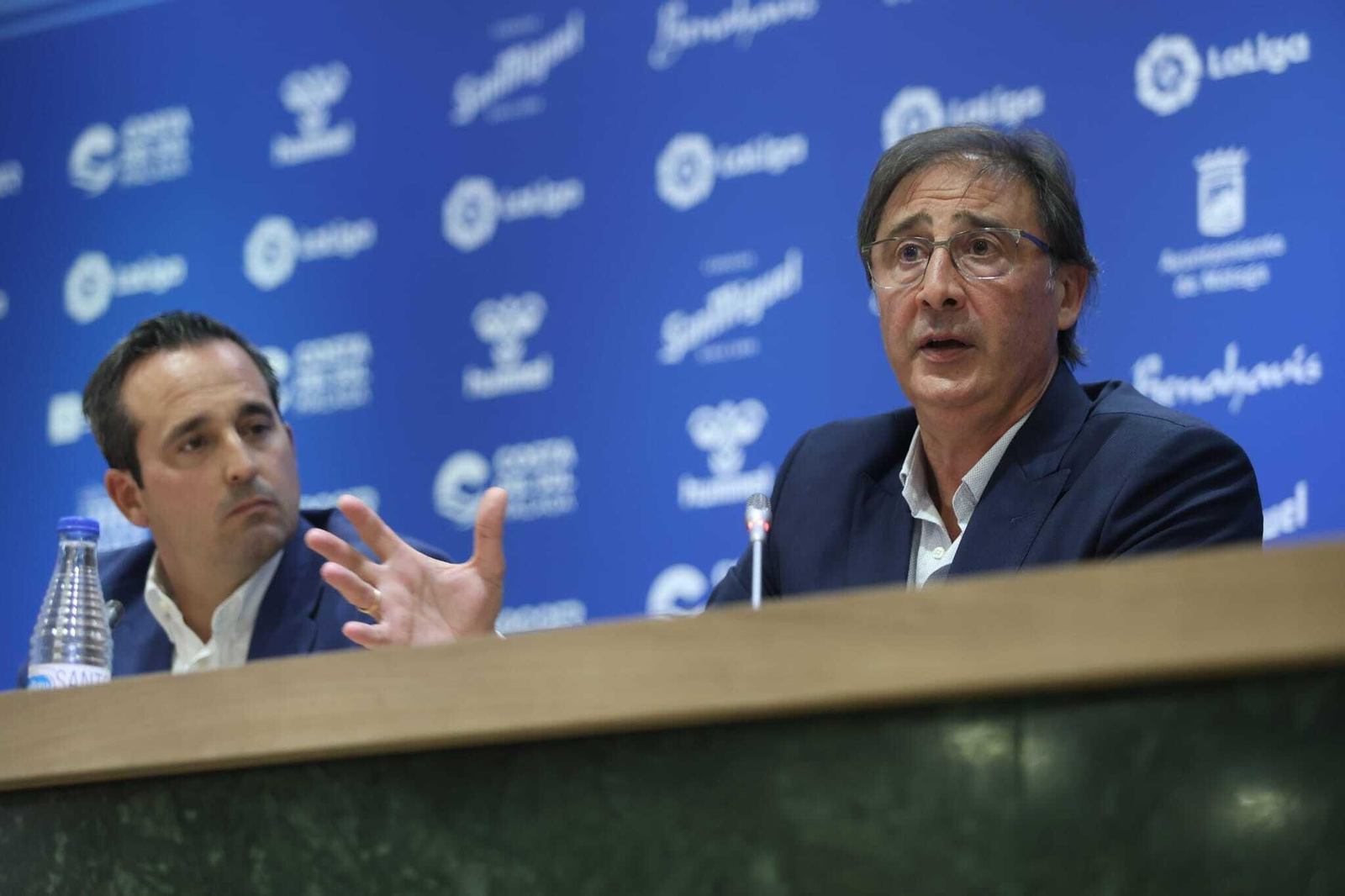 La presentación de Loren Juarros como nuevo deportivo del Málaga, en fotos