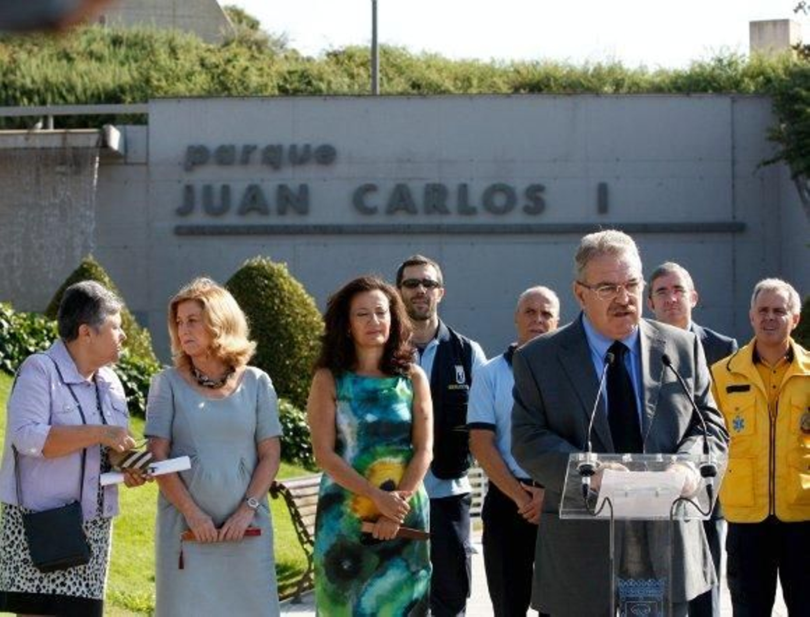 Un corazón con 154 rosas en recuerdo a las víctimas del accidente de Spanair