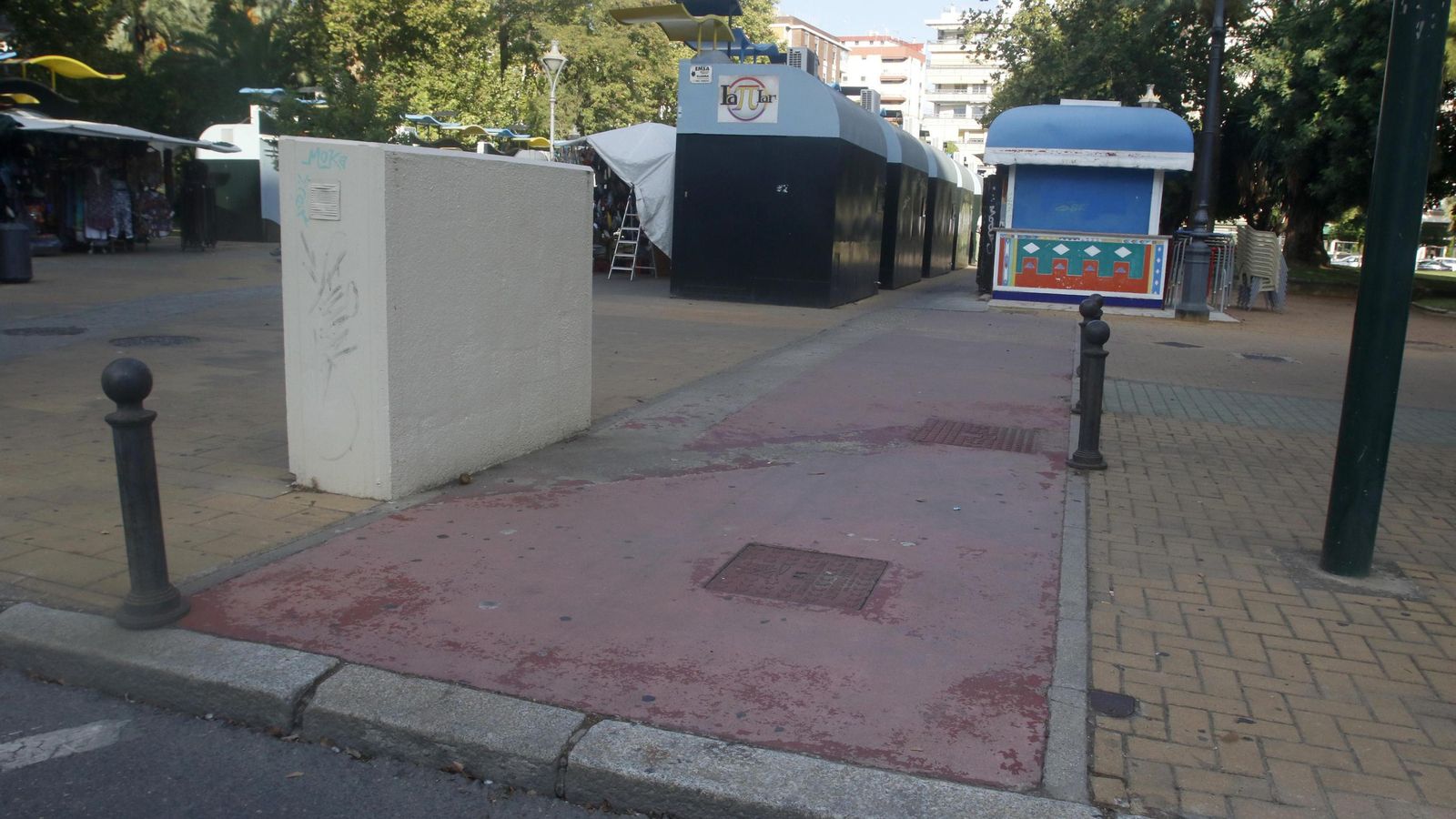 Carril bici del Paseo de la Victoria desde República Argentina.