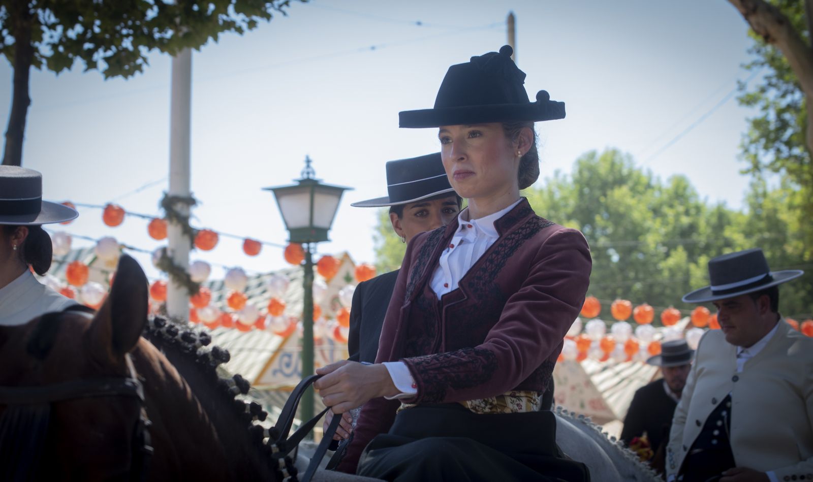 Estallido de colores en el miércoles de Feria de Abril 2023