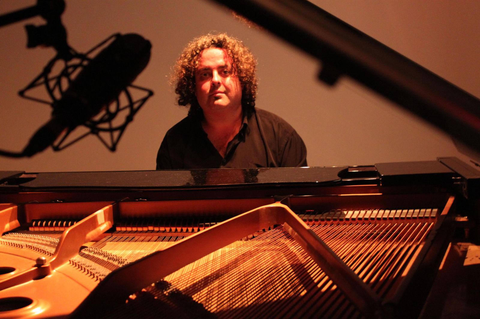 Miguel Pérez (Málaga, 1976), al piano.