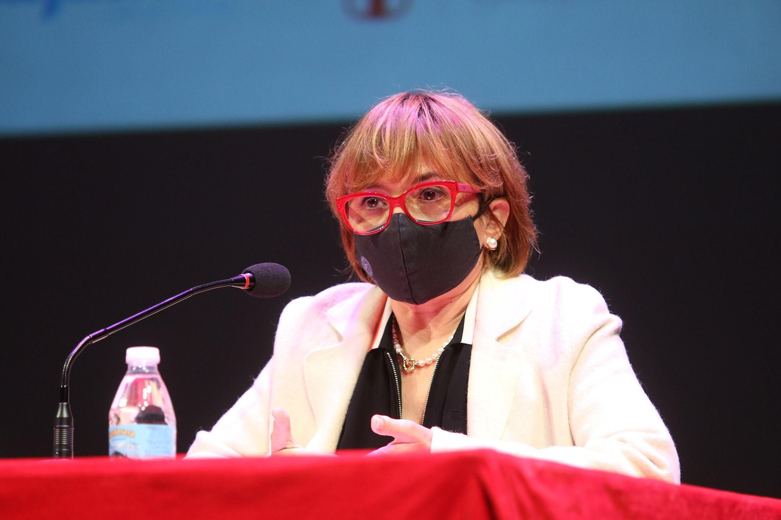 Fotogalería Diario de los Libros, con Marta Robles y su obra 'Pasiones carnales'