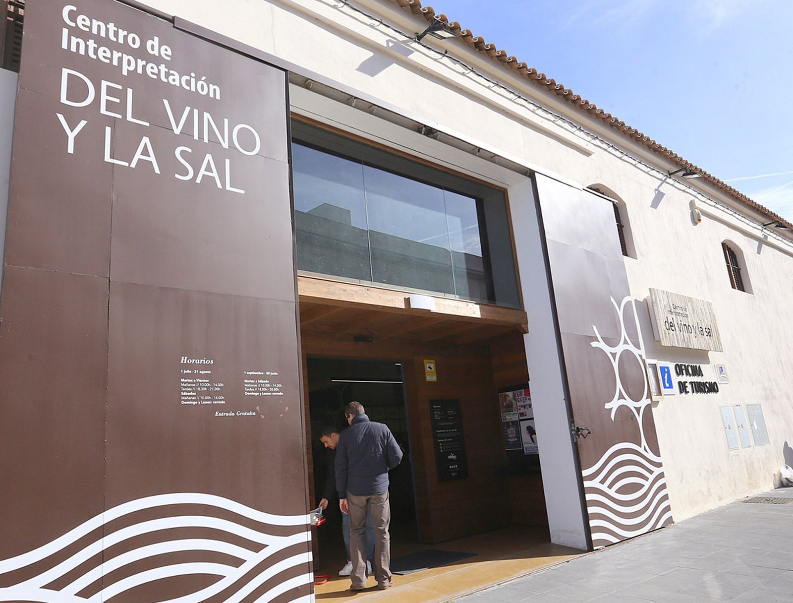 Vista exterior del Centro del Vino y la Sal, donde se celebra este encuentro.