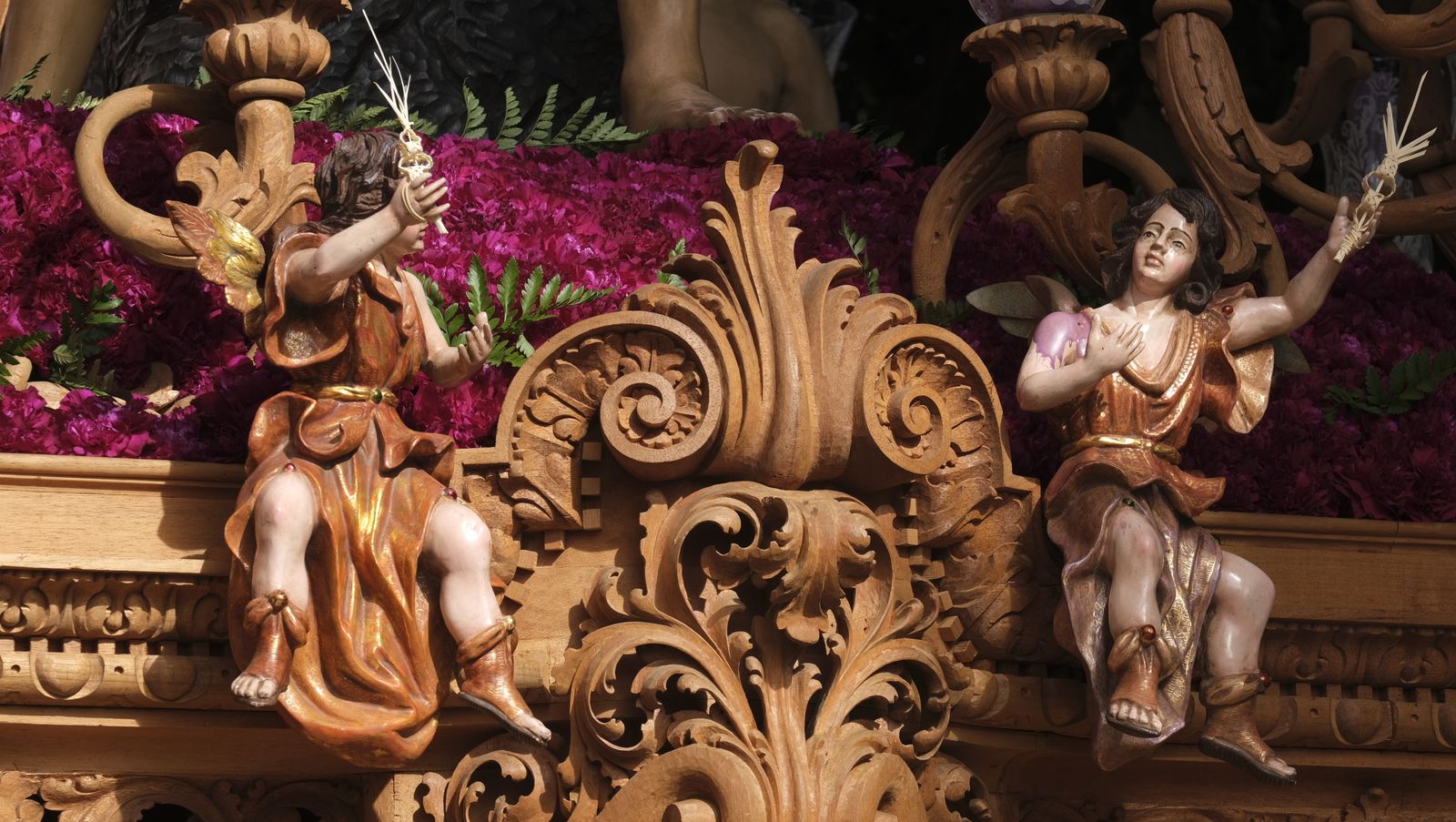 Fotogalería de la procesión de La Estrella. Semana Santa de Almería 2022.