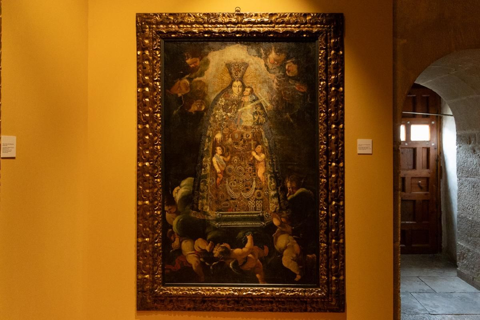 Exposición 'Trampantojos a lo divino: Devociones pintadas en el Barroco giennense', en imágenes