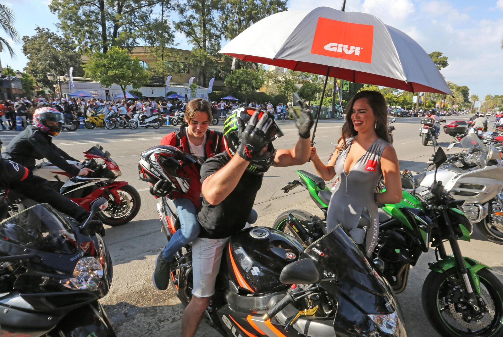 El ambiente en la Motorada, en imágenes