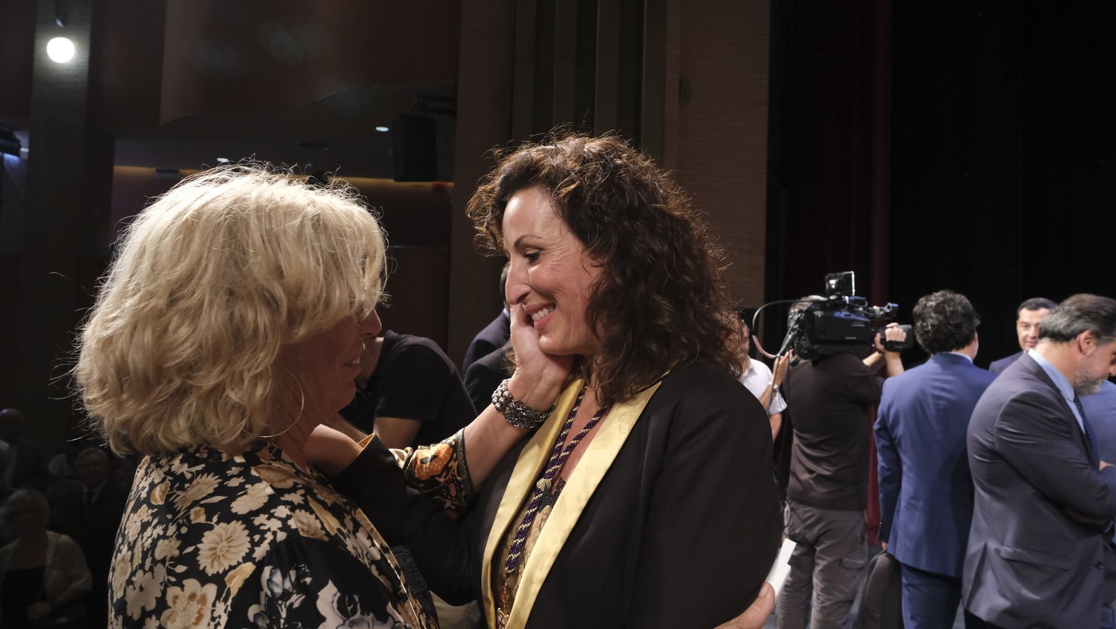 Imágenes de la investidura como Alcaldesa de Almería, de María del Mar Vázquez Agüero