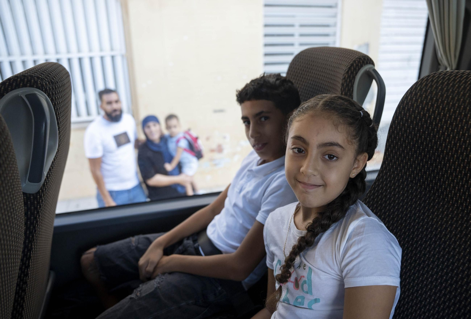 Primer día de colegio en el CEIP San Valentín de Almería, en imágenes