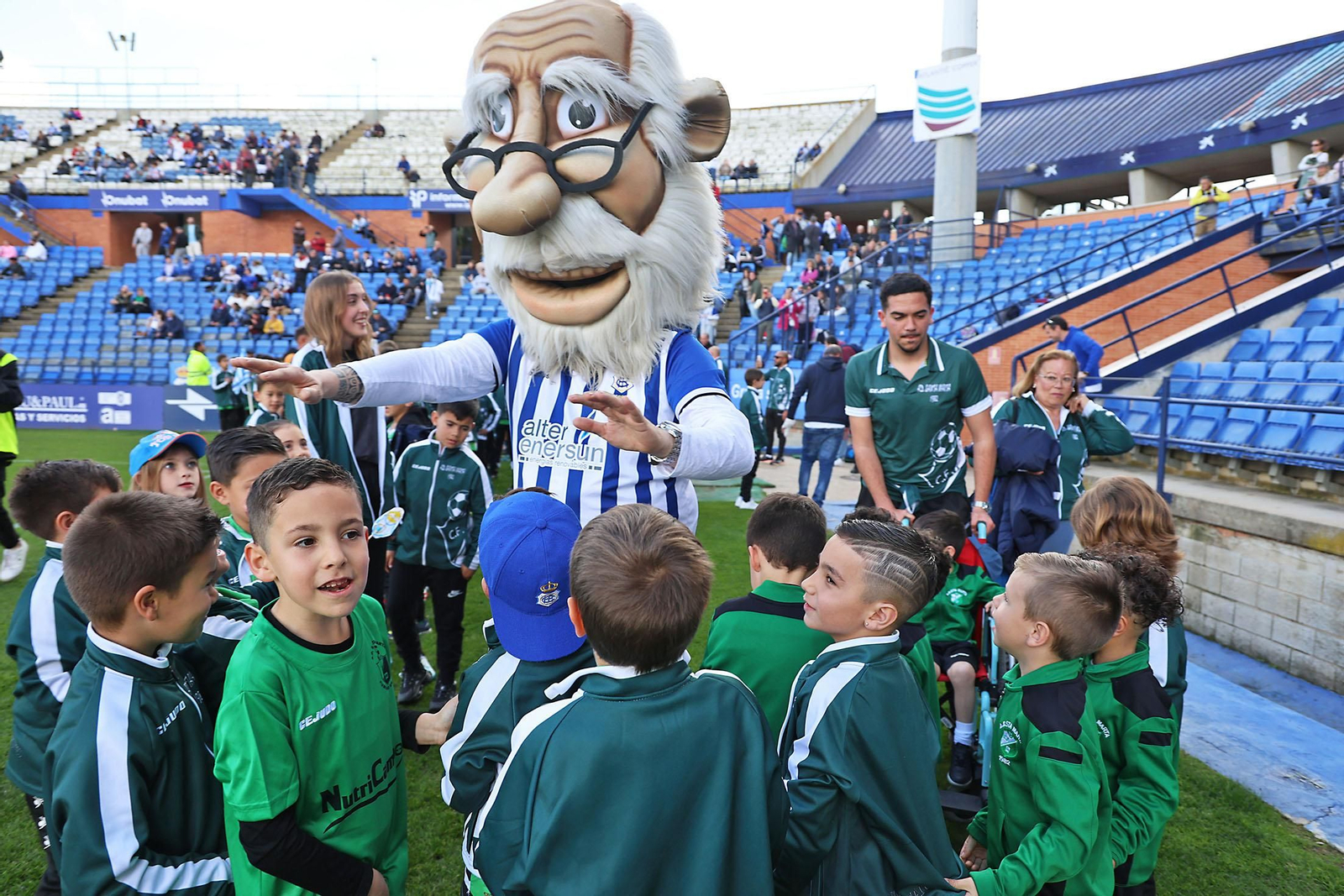 Búscate en el Nuevo Colombino en el Recreativo de Huelva vs Antequera