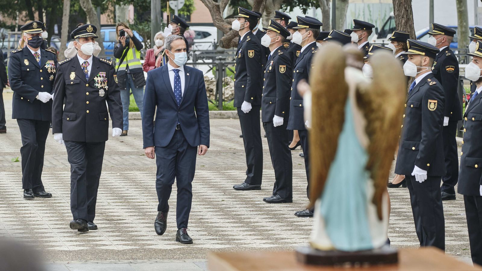 Acto de  juramento de 22 nuevos inspectores de la Policía Nacional en la Plaza de España.