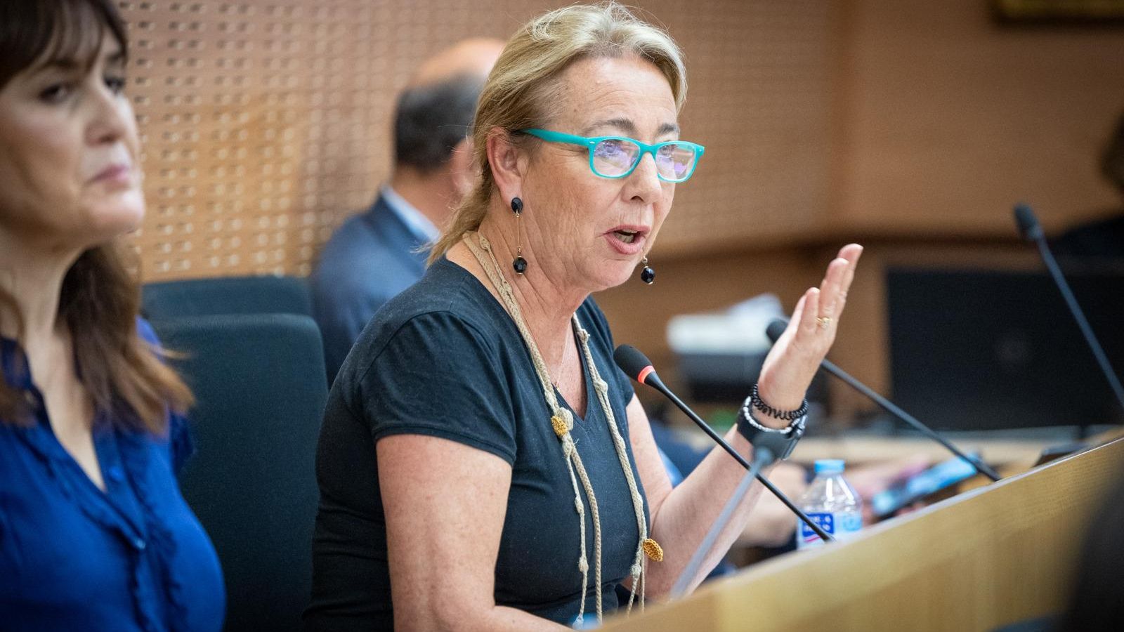 La concejala de Economía y Hacienda, Marta Rodríguez, fue la encargada de defender el punto. La concejala de Economía y Hacienda, Marta Rodríguez, fue la encargada de defender el punto.