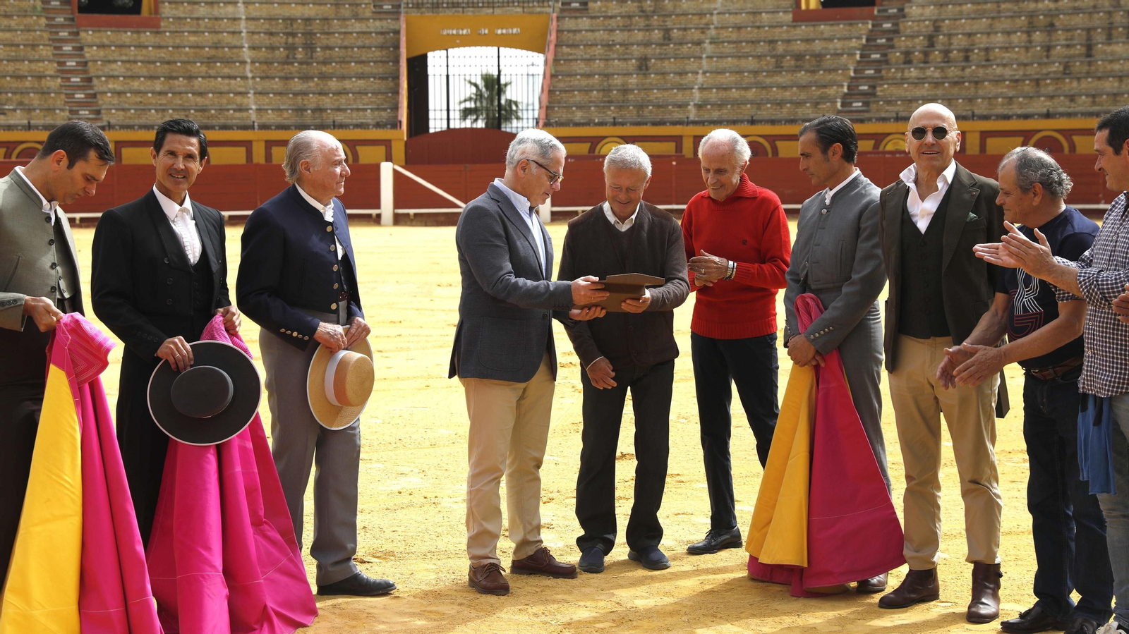 La clase magistral de tauromaquia organizada por Miguelete, en imágenes