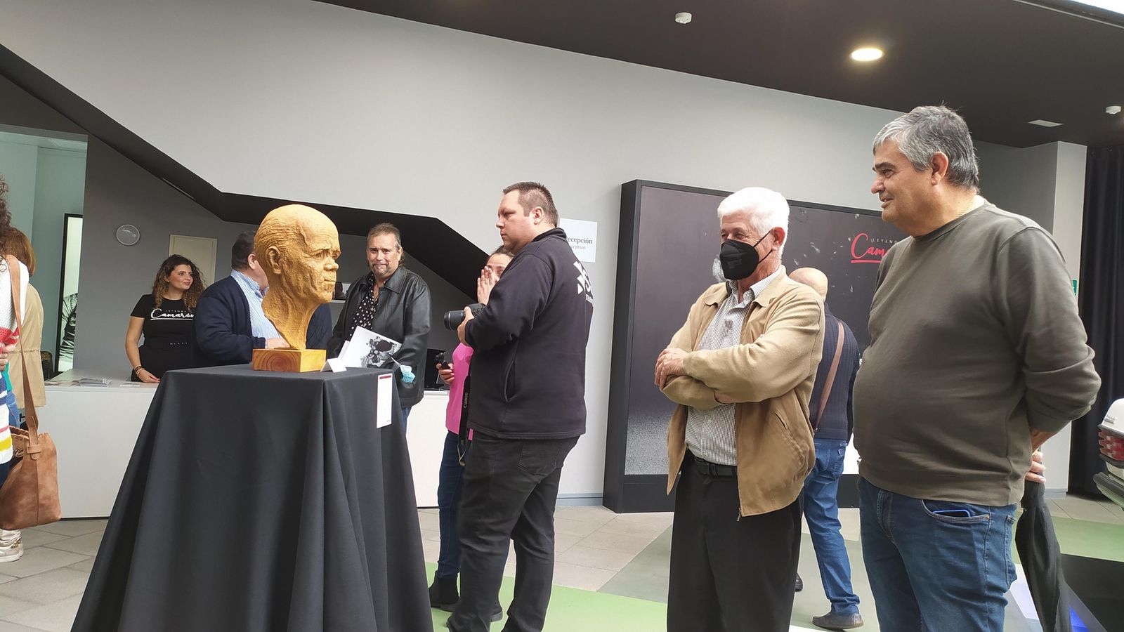 Exposición de esculturas de flamenco.