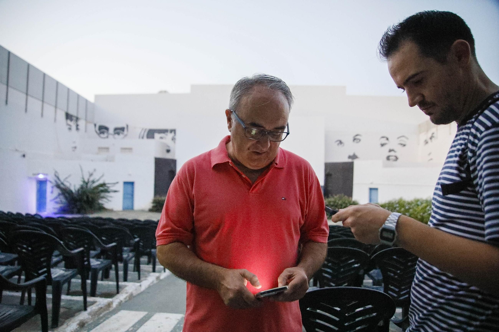 Imágenes de la última proyección en el cine de verano de Garrucha Imágenes de la última proyección en el cine de verano de Garrucha
