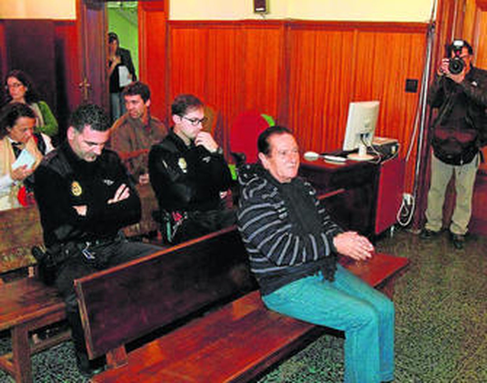 Rafael Peña Pavón, alias el Francés, en el banquillo de los acusados durante el juicio celebrado en la Audiencia.