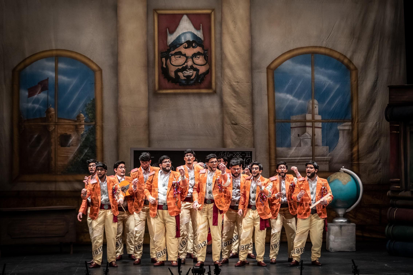 La comparsa 'Cádiz, la asignatura pendiente' defiendió su repertorio en la fase preliminar el COAC 2019