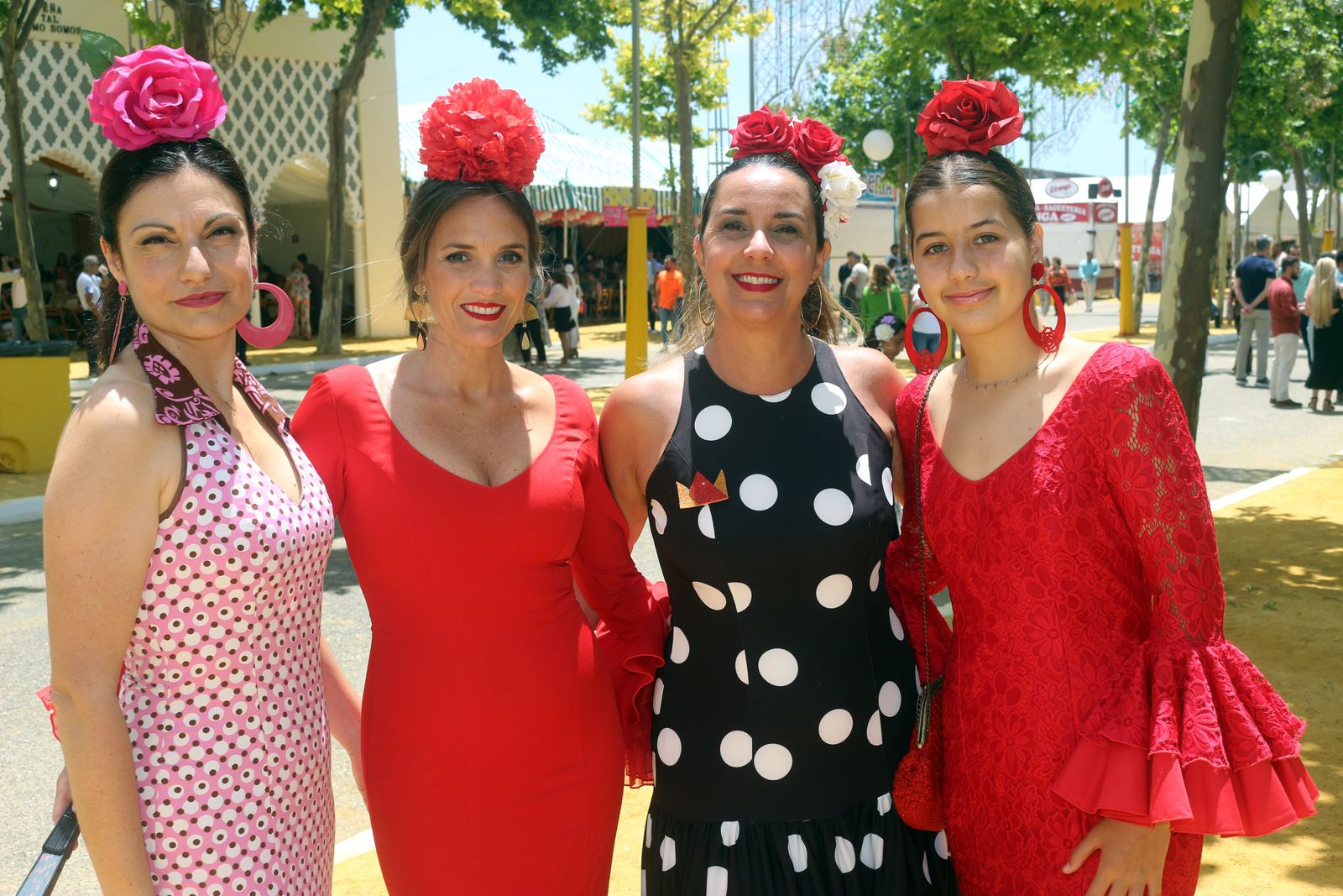 Búscate en las imágenes del viernes de Feria de Puerto Real