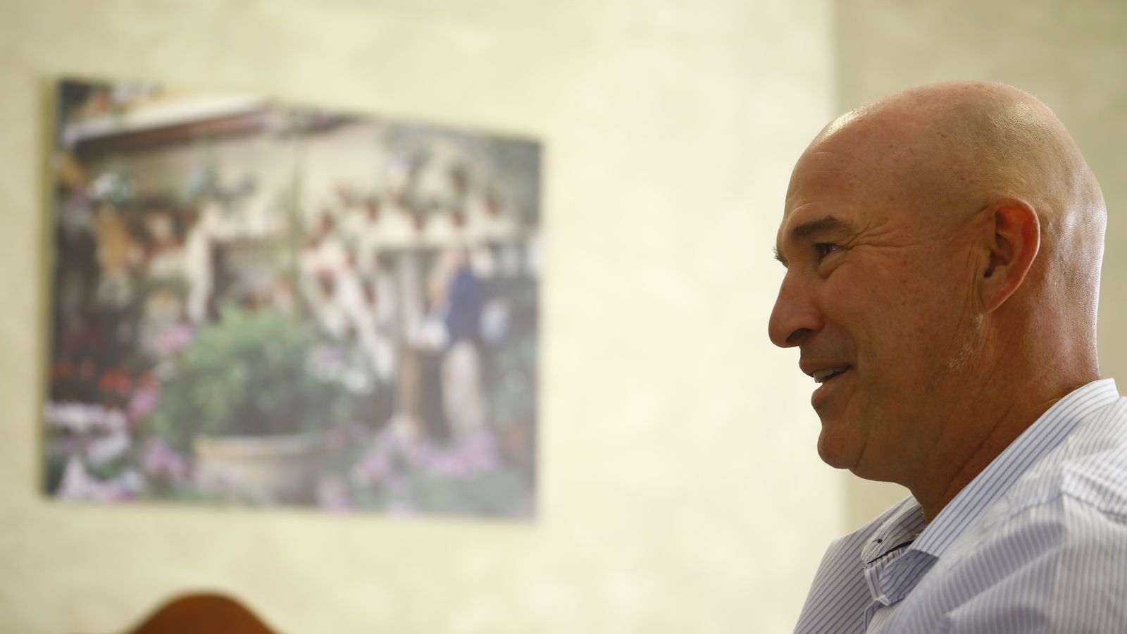 El oro olímpico en Barcelona, sonriente durante la charla.