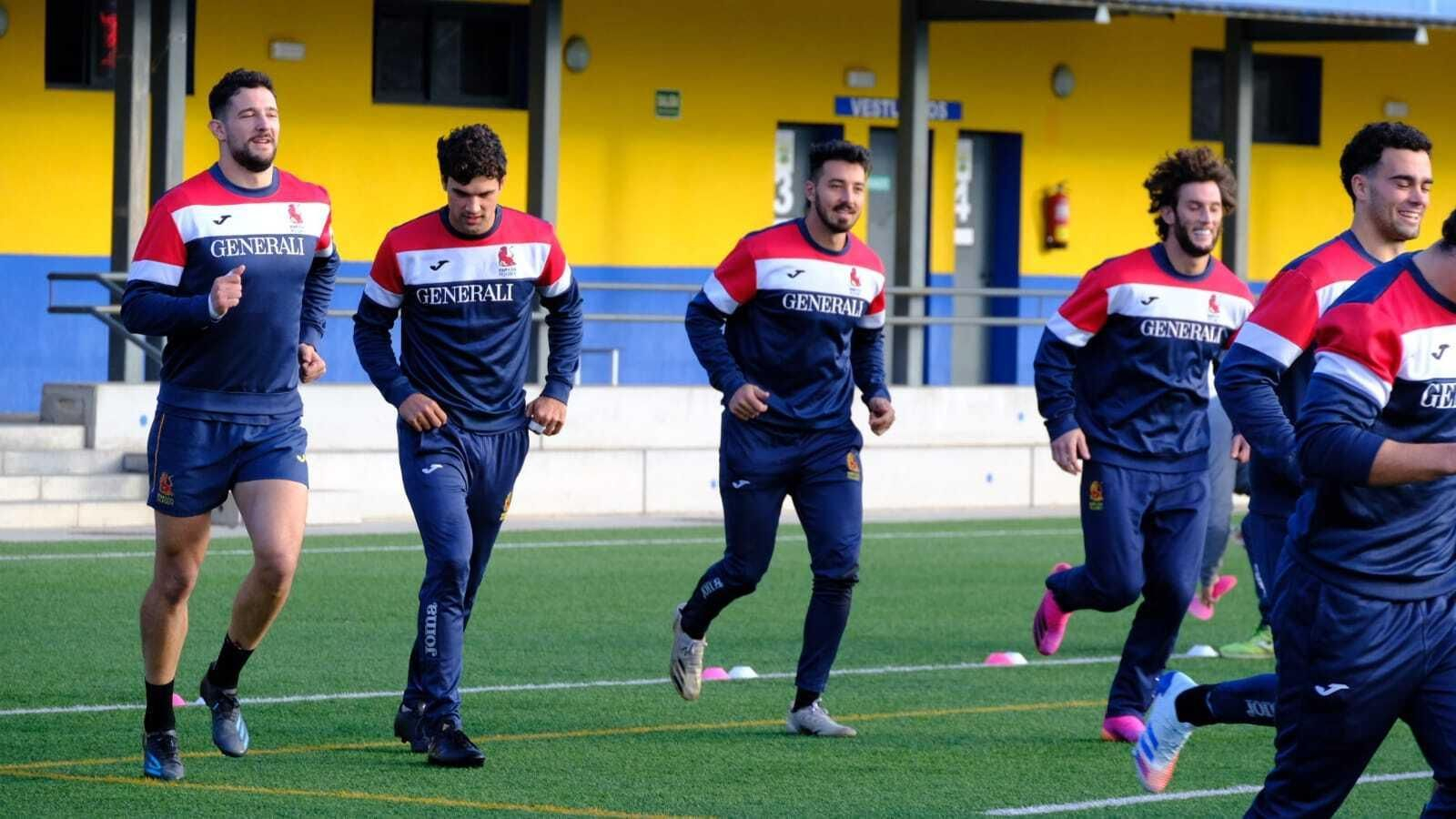 El equipo español se entrena en Rincón de la Victoria. El equipo español se entrena en Rincón de la Victoria.