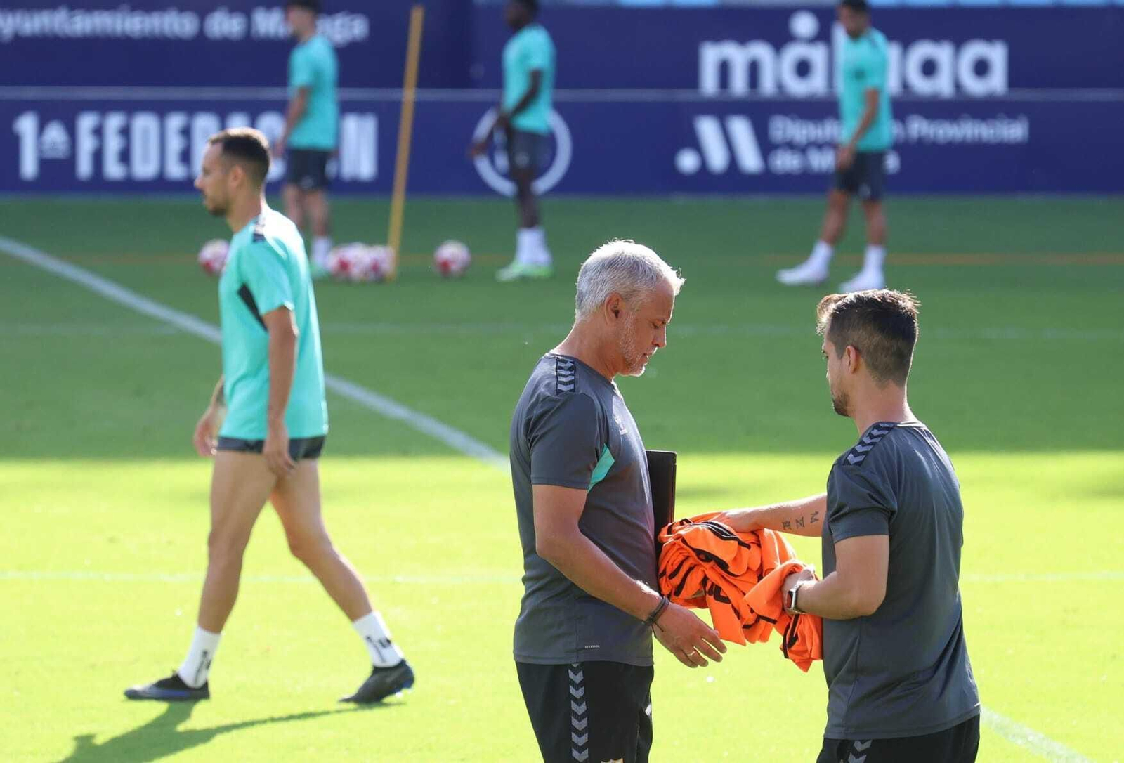Las imágenes del entrenamiento del Málaga en La Rosaleda Las imágenes del entrenamiento del Málaga en La Rosaleda