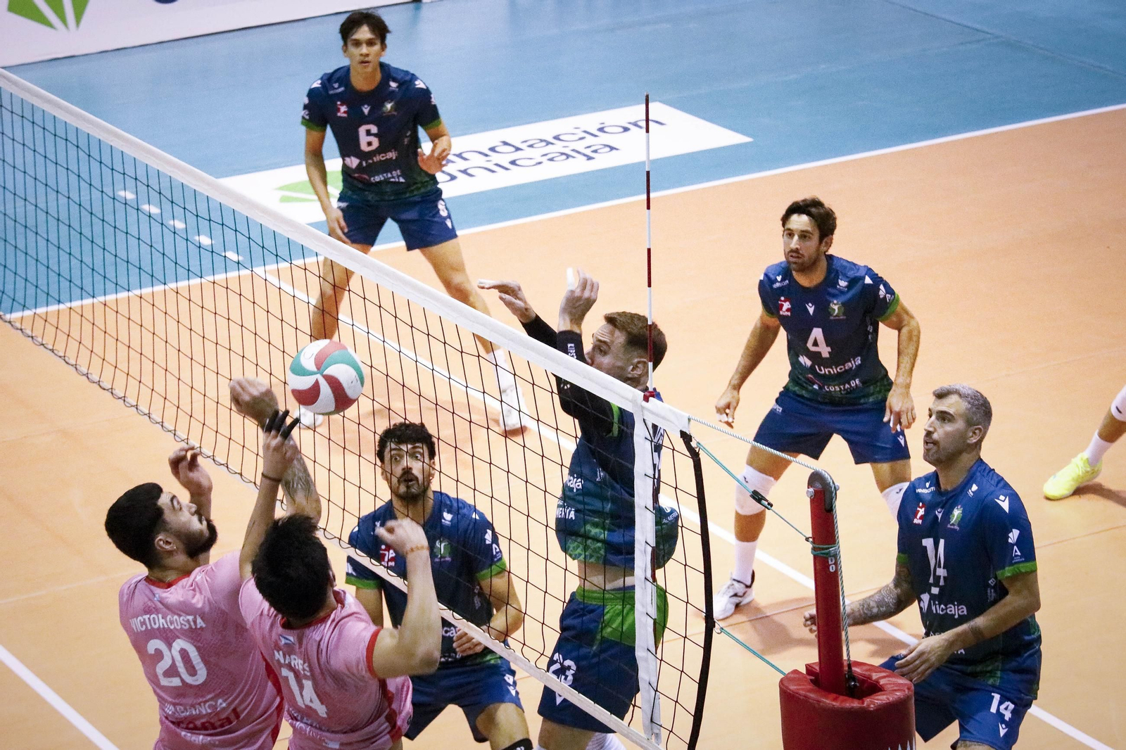 Unicaja Costa de Almería-Arenal Emeve de la Superliga, en imágenes