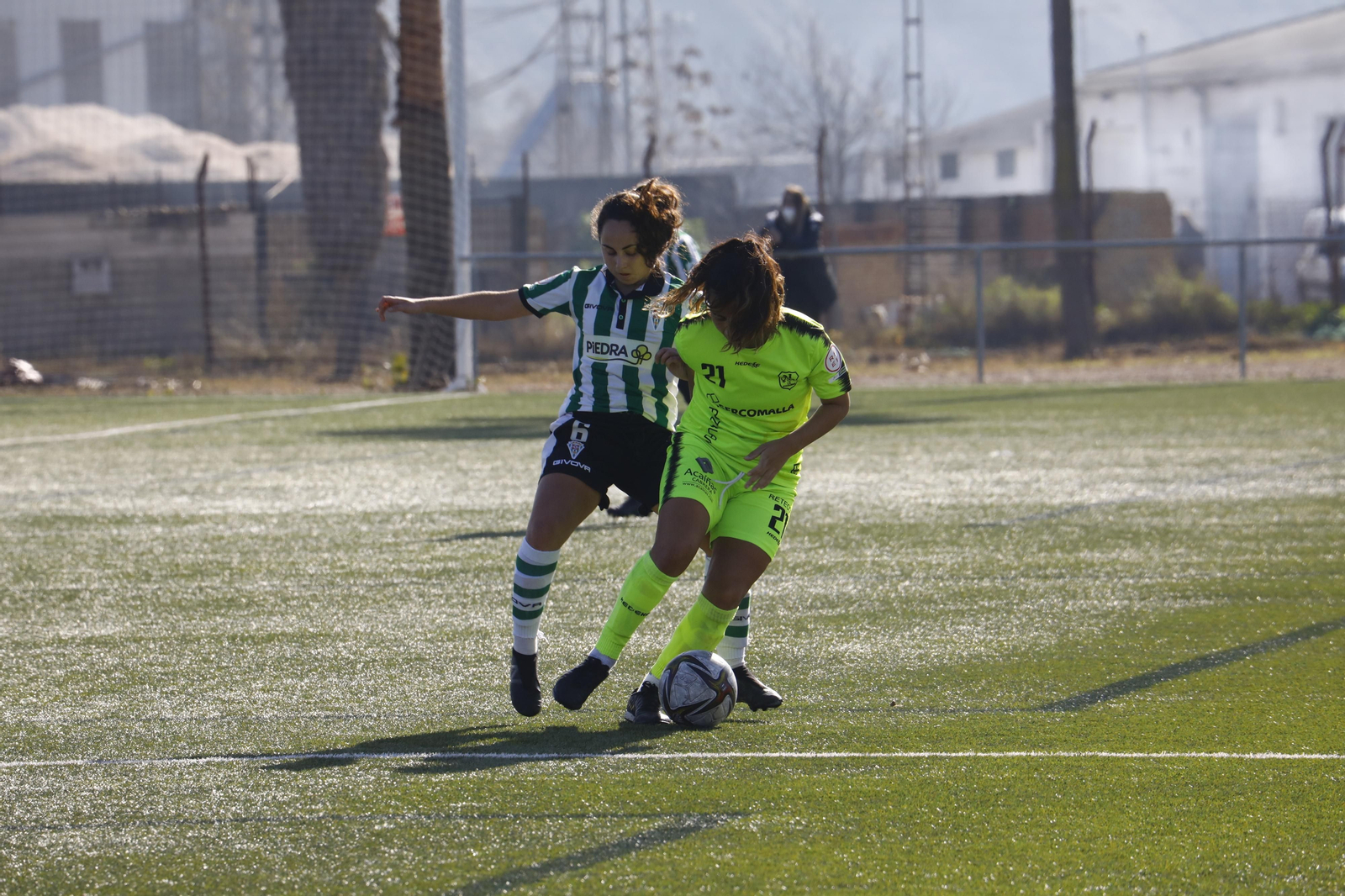Las imágenes del derbi cordobés femenino entre el Córdoba y el Pozoalbense
