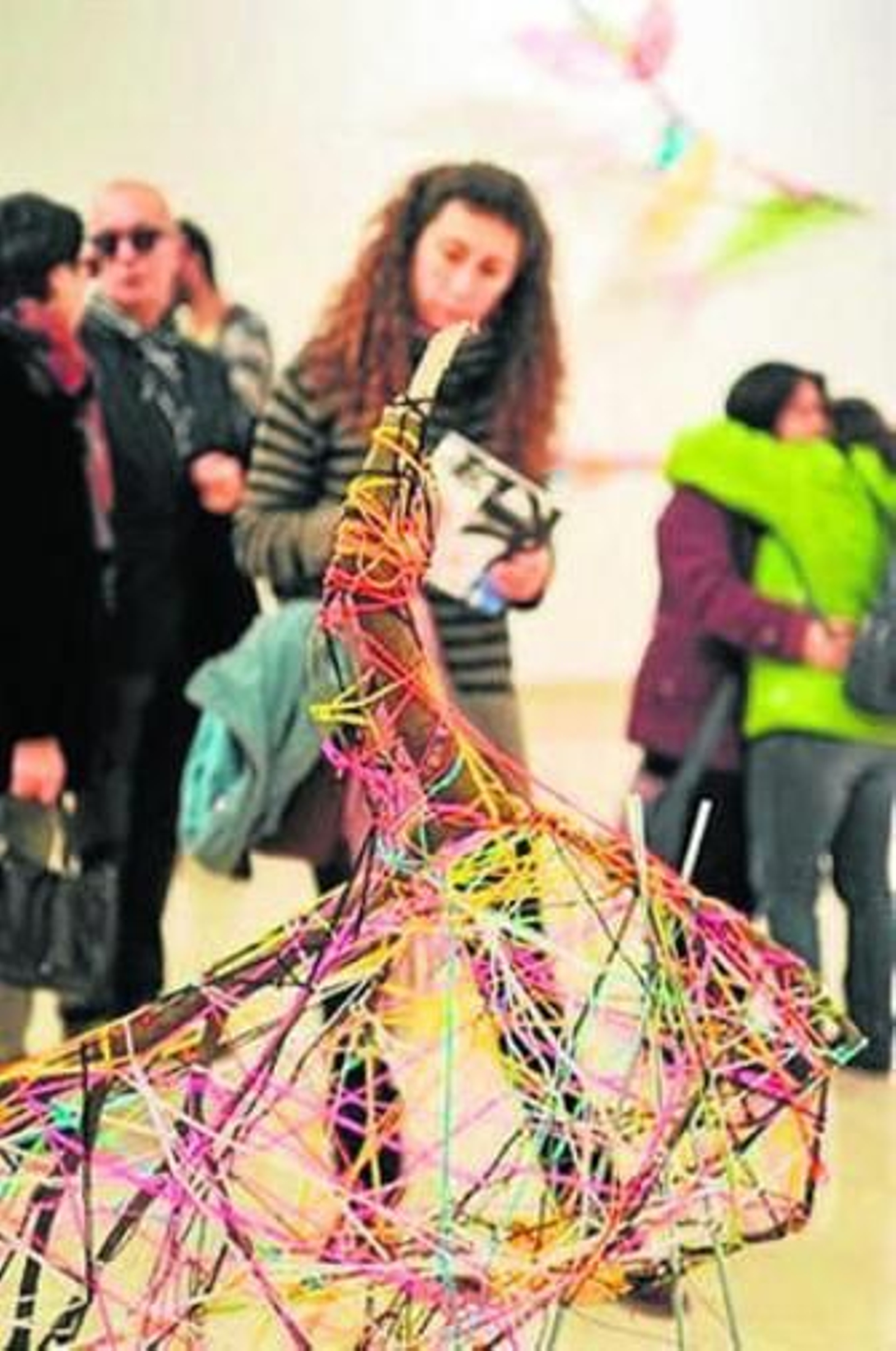 En la sala Triunfo de la Casa de la Provincia se exponen hasta el próximo 28 de abril algunas de las esculturas que el artista sevillano Ricardo Rojas ha ido creando en los últimos años con todo tipo de materiales.