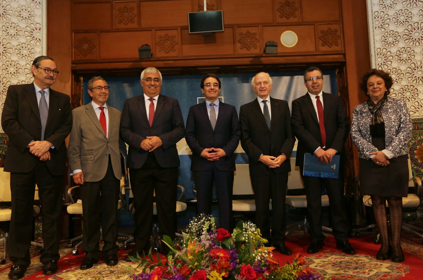 Las autoridades que acudieron ayer al acto que se celebró en el Pabellón de Marruecos de la Expo'92.