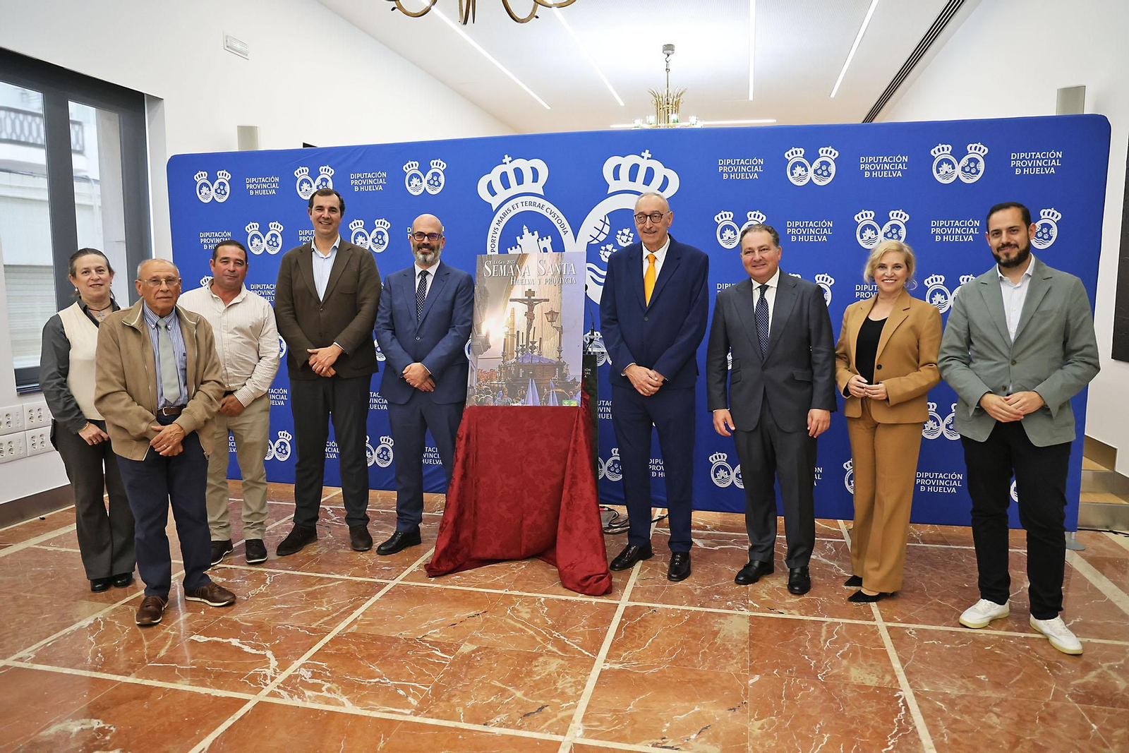 Imágenes de la presentación la Guía de Semana Santa de Huelva Información 2025