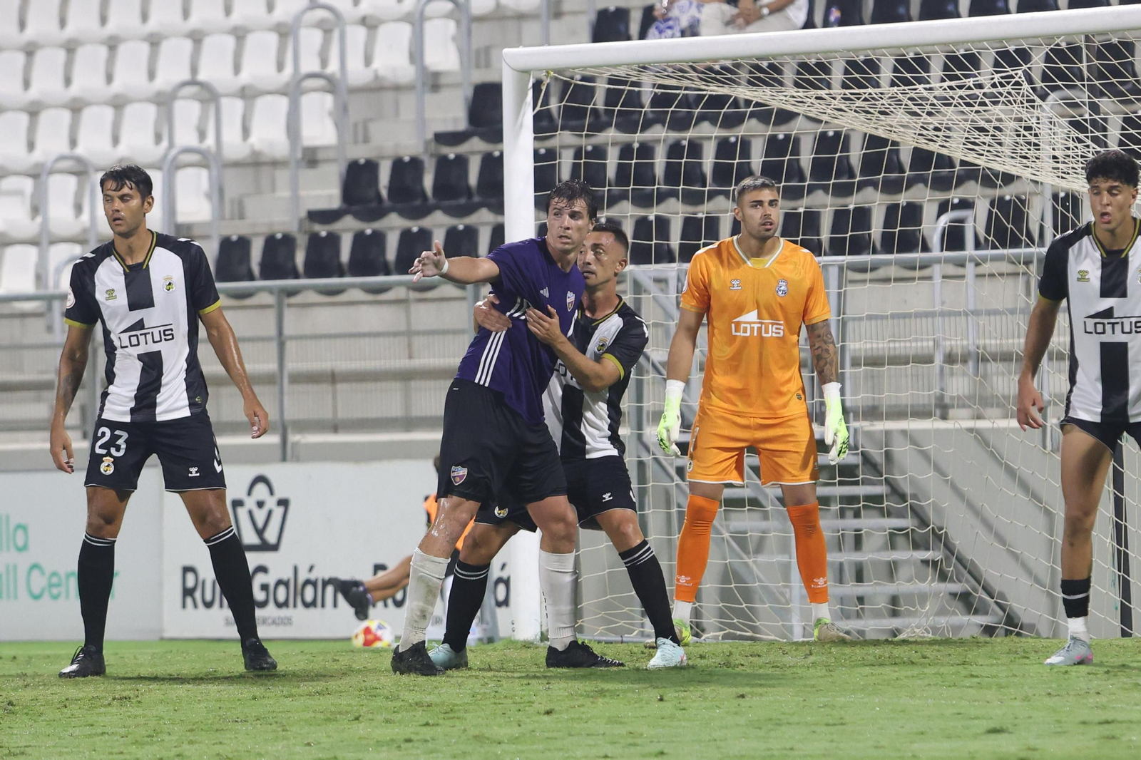 Las. fotos del partido amistoso Balona-UD Torre del Mar