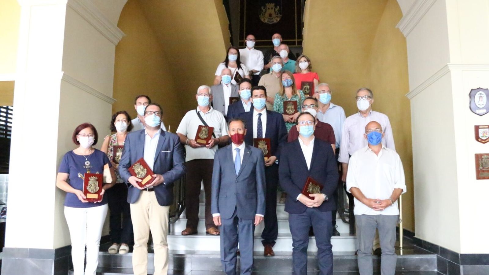 Uno de los grupos de entidades reconocidas hoy en el Consistorio.